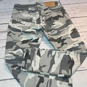 True Religion Men's Gray Camouflage Pants Soze 32